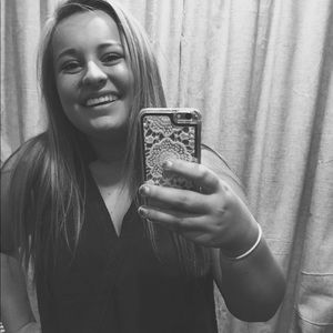 Meet your Posher, Ava